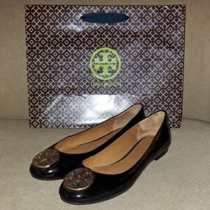 Tory Burch Chelsea Perfect Black Gold Logo Ballet Flats, Patent Leather, worn 1x